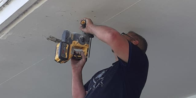 Ihr Profi bei aller Art von Reparaturen im Haus und Garten!